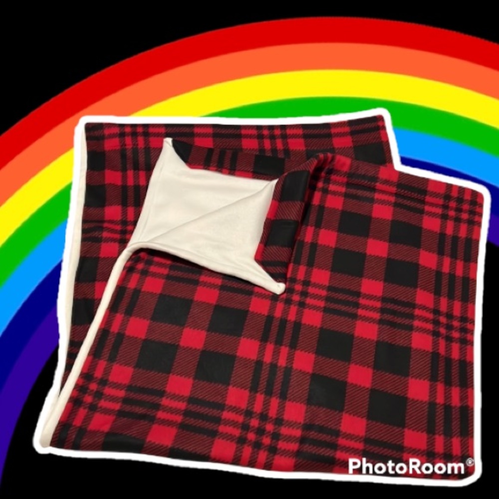♥️🤍🖤 Super Cozy Blizzard Fleece Buffalo Plaid and White Double Side Blanket